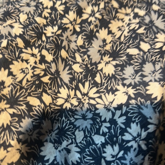 saks Fifth ave casual beach shirt - Picture 4 of 4